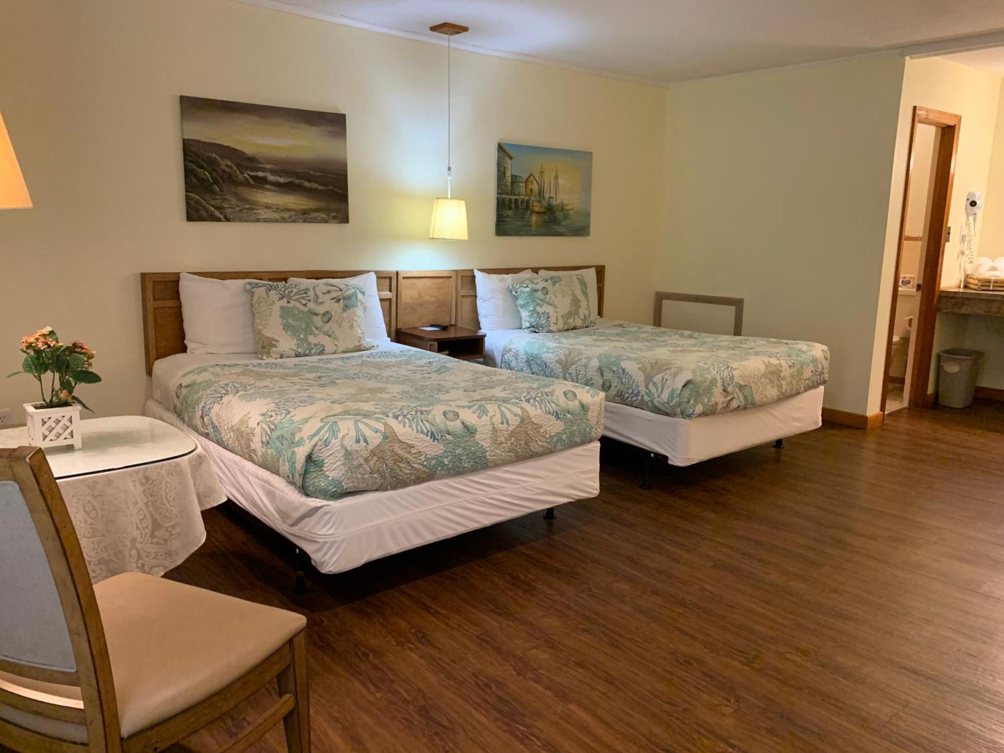 Cape Pines Motel Buxton Extérieur photo
